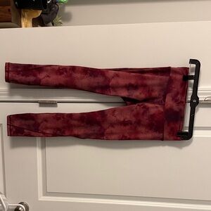Fleo Women's Maroon Tie-Dye Leggings